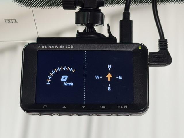 ８６ ＧＴリミテッド　スマキ－　イモビライザー　ＥＴＣ付き　キーレスアクセス　メモリ－ナビ　横滑り防止機能　Ｗエアバック　ＡＵＸ　ナビＴＶ　オートエアコン　アルミホイール　ＡＢＳ　エアバック　パワーウィンドウ　ワンオーナ（8枚目）