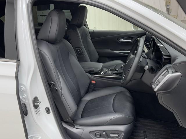 クラウンハイブリッド ＲＳ　ＬＥＤヘッドライト　クルコン　スマートエントリー　セキュリティーアラーム　Ｂカメラ　カーテンエアバッグ　定期点検記録簿　横滑り防止　ＥＴＣ　ドラレコ　ＴＶナビ　アルミ　ＡＵＸ　メモリーナビ　ＡＢＳ（18枚目）