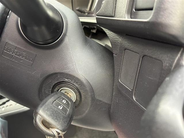 プロボックス ＧＬ　点検記録簿　運転席エアバック　パワーウインド　Ｗエアバッグ　盗難防止システム　パワーステアリング　ＡＵＸ接続　横滑り防止機能　エアコン　キーレスキー　ＡＢＳ　ワンセグテレビ　メモリナビ　ＥＴＣ付（5枚目）