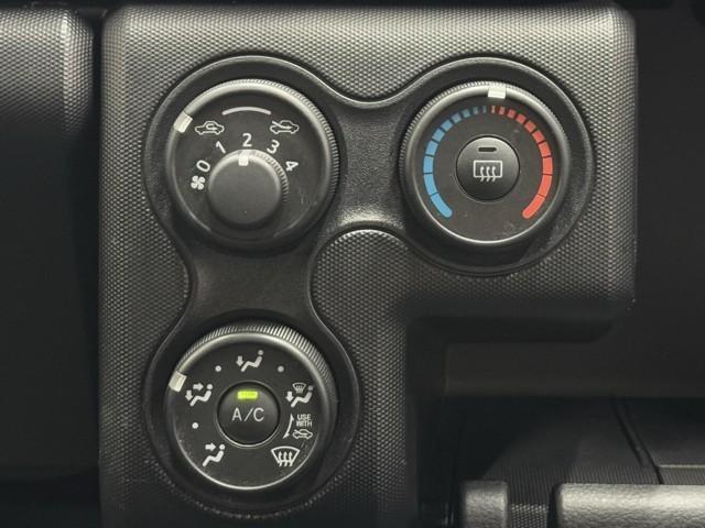 プロボックス ＧＬ　点検記録簿　運転席エアバック　パワーウインド　Ｗエアバッグ　盗難防止システム　パワーステアリング　ＡＵＸ接続　横滑り防止機能　エアコン　キーレスキー　ＡＢＳ　ワンセグテレビ　メモリナビ　ＥＴＣ付（11枚目）