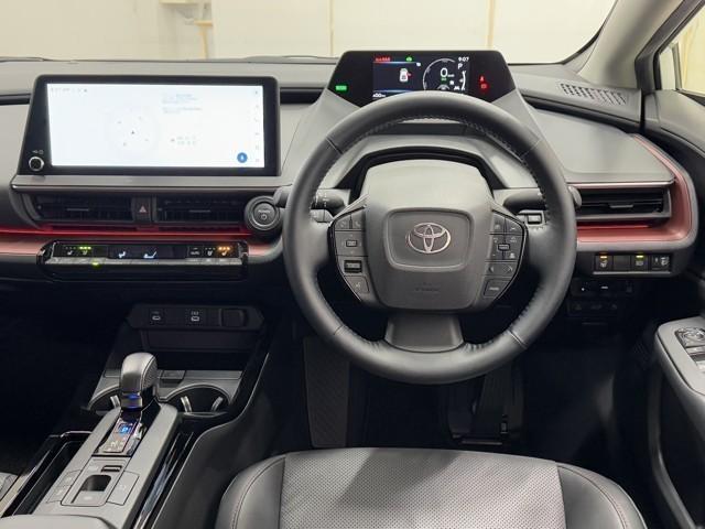 プリウス Ｚ　リアカメラ　パノラマサンルーフ　プリクラッシュ　ＰＷシート　１オーナ　ＡＣ１００Ｖ電源　ＬＥＤランプ　オートクルーズ　アルミホイール　ドライブレコーダ　ＡＣ　運転席エアバッグ　横滑り防止装置　ＥＴＣ付（7枚目）