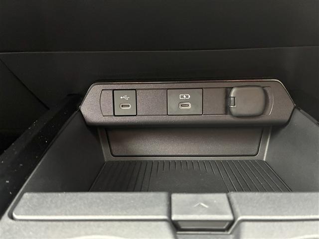 プリウス Ｚ　リアカメラ　パノラマサンルーフ　プリクラッシュ　ＰＷシート　１オーナ　ＡＣ１００Ｖ電源　ＬＥＤランプ　オートクルーズ　アルミホイール　ドライブレコーダ　ＡＣ　運転席エアバッグ　横滑り防止装置　ＥＴＣ付（18枚目）