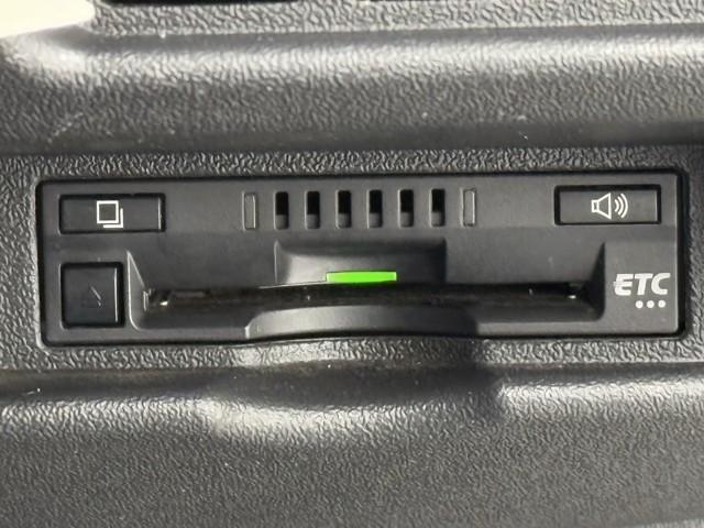 ハイエースバン ＤＸ　ＧＬパッケージ　デュアルエアバック　ワンオーナー　リモコンキー　横滑り防止　オートエアコン　パワーウィンドウ　エアバッグ　パワステ　盗難防止装置　ＡＢＳ　メンテナンスノート　ＥＴＣ　ドラレコ　プリクラッシュセーフティ（6枚目）