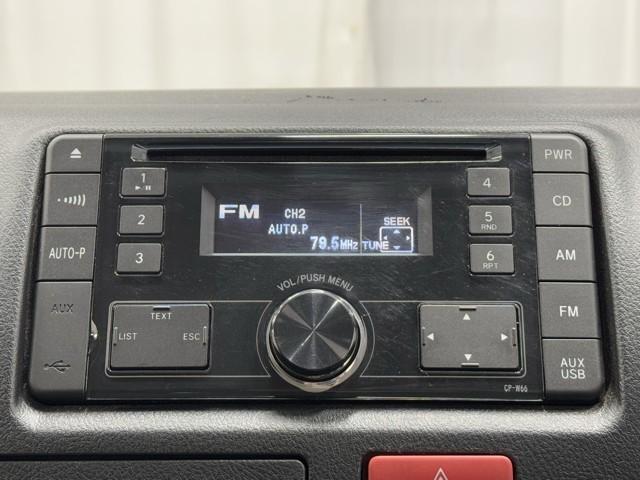 ハイエースバン ＤＸ　ＧＬパッケージ　デュアルエアバック　ワンオーナー　リモコンキー　横滑り防止　オートエアコン　パワーウィンドウ　エアバッグ　パワステ　盗難防止装置　ＡＢＳ　メンテナンスノート　ＥＴＣ　ドラレコ　プリクラッシュセーフティ（7枚目）