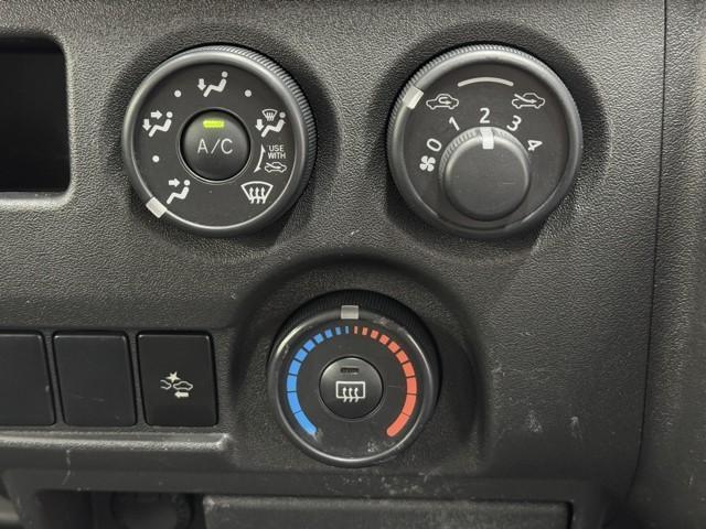 ハイエースバン ＤＸ　ＧＬパッケージ　デュアルエアバック　ワンオーナー　リモコンキー　横滑り防止　オートエアコン　パワーウィンドウ　エアバッグ　パワステ　盗難防止装置　ＡＢＳ　メンテナンスノート　ＥＴＣ　ドラレコ　プリクラッシュセーフティ（8枚目）