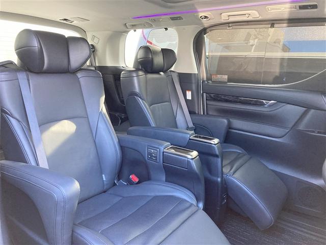 アルファードハイブリッド ＳＲ　Ｃパッケージ　点検記録簿　サンル－フ　本革シート　ワンオナ　バックモニター　オートエアコン　ＬＥＤ　横滑り防止機能　ＡＢＳ　イモビ　ＡＣ１００Ｖ電源　アルミ　ドライブレコーダー　ナビ＆ＴＶ　４ＷＤ　３列シート（23枚目）