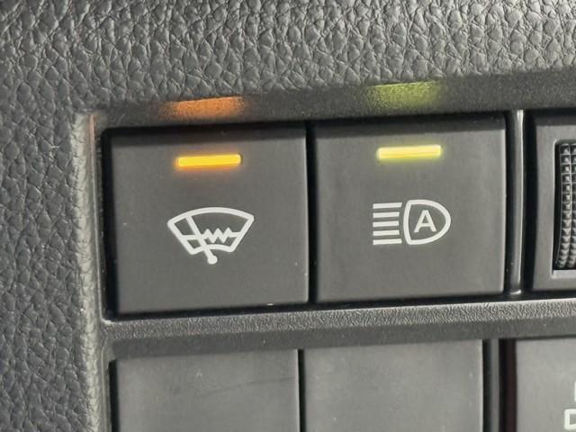 ヴォクシー ハイブリッドS-G リアオートエアコン TV 地デジ クルコン Bカメラ 横滑防止装置 LEDヘッド ETC車載器 ワンオーナー車 両側自動ドア キーレス アルミホイール 3列シート スマートキー 寒冷地仕様 点検記録簿(14枚目)