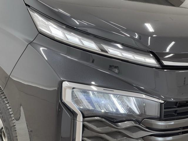 ヴォクシー ハイブリッドS-G リアオートエアコン TV 地デジ クルコン Bカメラ 横滑防止装置 LEDヘッド ETC車載器 ワンオーナー車 両側自動ドア キーレス アルミホイール 3列シート スマートキー 寒冷地仕様 点検記録簿(19枚目)