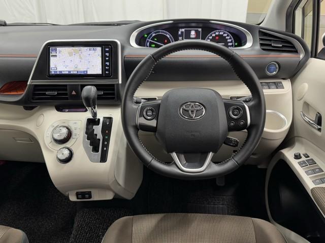 シエンタ ハイブリッドＧ　ブレーキサポート　ＥＣＯモード　Ｂカメラ　地デジ　クルコン　ＤＶＤ　キーフリー　スマキー　横滑り防止システム　メモリナビ　ナビＴＶ　ウォークスルー　ＥＴＣ　ドライブレコーダー　イモビライザー　ＰＷ（4枚目）