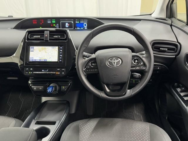 プリウス S 100V 取説記録簿 DVD再生機能 アイスト ESC スマートキ- 地デジ メモリーナビゲーション LEDヘッドライト ETC車載器 フルオートエアコン クルーズコントロール エアバッグ イモビ(4枚目)