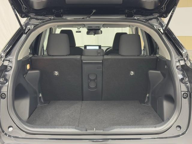 ヤリスクロス Ｇ　ＥＴＣ装備　リヤカメラ　点検記録簿　スマートエントリー　イモビライザー　オートエアコン　アルミホイール　キーレス　パワーウィンドウ　クルコン　ＡＢＳ　ドライブレコーダー　エアバッグ　パワーステアリング（16枚目）