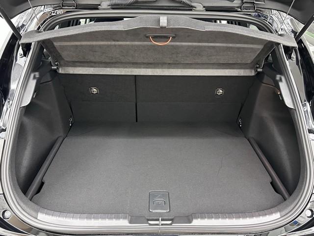 カローラスポーツ ハイブリッドG ワンオーナー車 オートエアコン クルーズコントロール 盗難防止システム LEDヘッドライト バックモニター スマートキー アイドリングストップ キーレス ETC フルセグ ドラレコ 横滑り防止装置(18枚目)