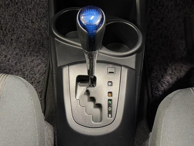 アクア Ｓスタイルブラック　ＡＵＸ端子　ＥＣＯモード　記録簿あり　バックモニタ－　地デジフルセグ　ナビＴＶ　イモビライザー　スマートキープッシュスタート　１オーナー　ＥＴＣ付き　Ｗエアバッグ　キーフリ　メモリーナビゲーション（10枚目）