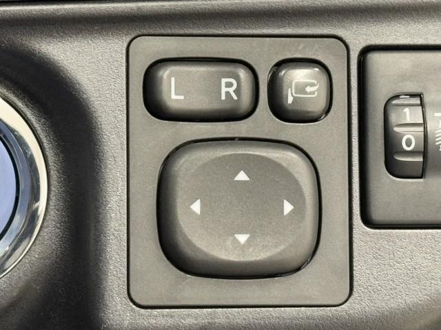 アクア Ｓスタイルブラック　ＡＵＸ端子　ＥＣＯモード　記録簿あり　バックモニタ－　地デジフルセグ　ナビＴＶ　イモビライザー　スマートキープッシュスタート　１オーナー　ＥＴＣ付き　Ｗエアバッグ　キーフリ　メモリーナビゲーション（12枚目）