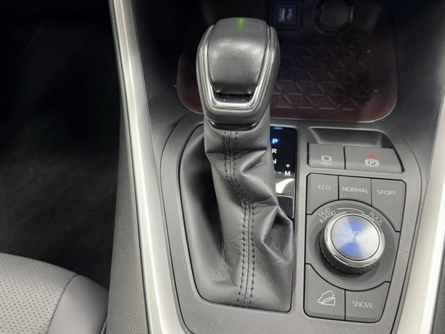 ＲＡＶ４ Ｇ　Ｚパッケージ　インテリジェントクリアランスソナー　パノラマルーフ　エアロ　整備記録簿　ＡＷＤ　ＬＥＤライト　アルミホイル　オートクルーズ　横滑り防止装置　バックガイドモニター　盗難防止装置　デュアルエアバッグ（13枚目）