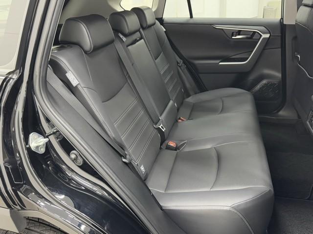 ＲＡＶ４ Ｇ　Ｚパッケージ　インテリジェントクリアランスソナー　パノラマルーフ　エアロ　整備記録簿　ＡＷＤ　ＬＥＤライト　アルミホイル　オートクルーズ　横滑り防止装置　バックガイドモニター　盗難防止装置　デュアルエアバッグ（21枚目）