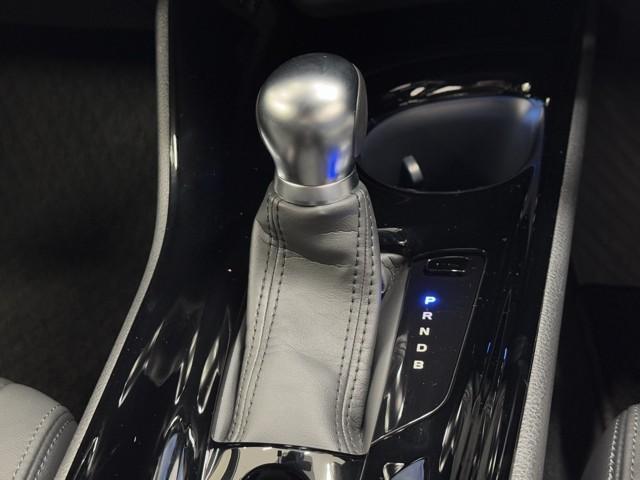 Ｃ－ＨＲ Ｇ　モード　ネロ　セーフティプラス　ＰＣＳ　点検記録簿　盗難防止　Ｒカメラ　ＬＥＤライト　アイドリングストップ　アルミ　クルーズＣ　エアバッグ　ＡＢＳ　ナビ　スマートキ－　ＥＴＣ車載器　キーフリー　オートエアコン　横滑り防止　ドラレコ（11枚目）