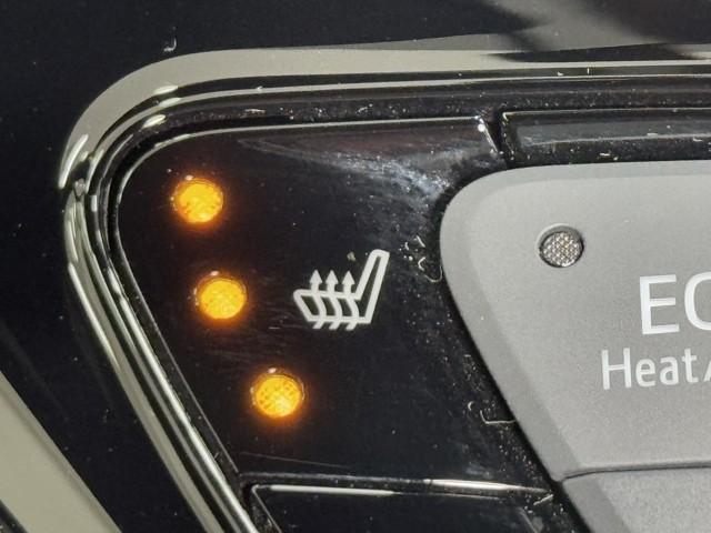 Ｃ－ＨＲ Ｇ　モード　ネロ　セーフティプラス　ＰＣＳ　点検記録簿　盗難防止　Ｒカメラ　ＬＥＤライト　アイドリングストップ　アルミ　クルーズＣ　エアバッグ　ＡＢＳ　ナビ　スマートキ－　ＥＴＣ車載器　キーフリー　オートエアコン　横滑り防止　ドラレコ（13枚目）