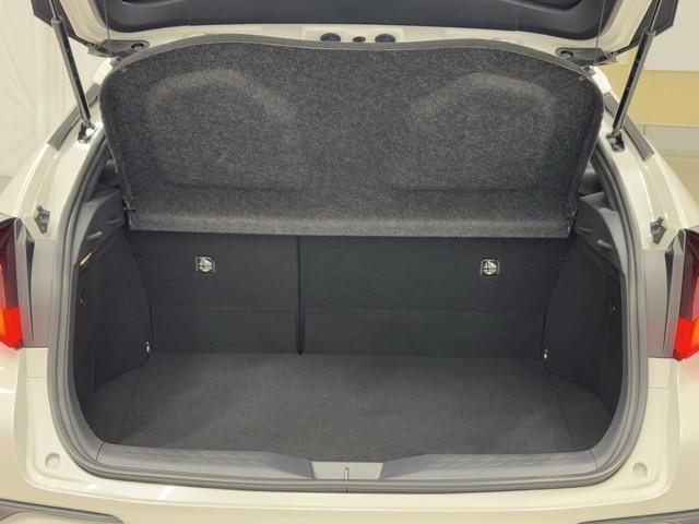 Ｃ－ＨＲ Ｇ　モード　ネロ　セーフティプラス　ＰＣＳ　点検記録簿　盗難防止　Ｒカメラ　ＬＥＤライト　アイドリングストップ　アルミ　クルーズＣ　エアバッグ　ＡＢＳ　ナビ　スマートキ－　ＥＴＣ車載器　キーフリー　オートエアコン　横滑り防止　ドラレコ（17枚目）