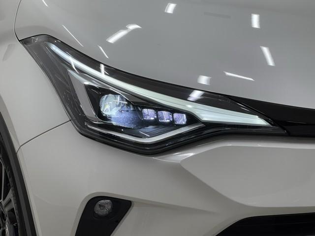Ｃ－ＨＲ Ｇ　モード　ネロ　セーフティプラス　ＰＣＳ　点検記録簿　盗難防止　Ｒカメラ　ＬＥＤライト　アイドリングストップ　アルミ　クルーズＣ　エアバッグ　ＡＢＳ　ナビ　スマートキ－　ＥＴＣ車載器　キーフリー　オートエアコン　横滑り防止　ドラレコ（19枚目）