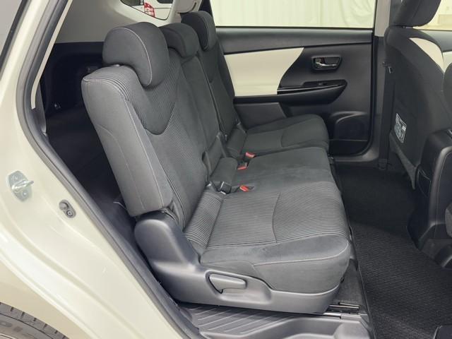 プリウスアルファ Ｓ　チューン　ブラックＩＩ　地デジフルセグ　横滑防止　イモビ　Ｂカメラ　ナビＴＶ　サイドエアバッグ　インテリキー　ＡＡＣ　キーレスエントリー　ＡＢＳ　ワンオーナー車　パワーウインドウ　ＡＵＸ　パワステ　ＡＷ　ＤＶＤ　ＥＣＯモード（16枚目）