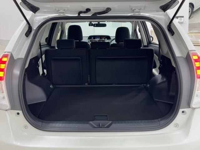 プリウスアルファ Ｓ　チューン　ブラックＩＩ　地デジフルセグ　横滑防止　イモビ　Ｂカメラ　ナビＴＶ　サイドエアバッグ　インテリキー　ＡＡＣ　キーレスエントリー　ＡＢＳ　ワンオーナー車　パワーウインドウ　ＡＵＸ　パワステ　ＡＷ　ＤＶＤ　ＥＣＯモード（17枚目）