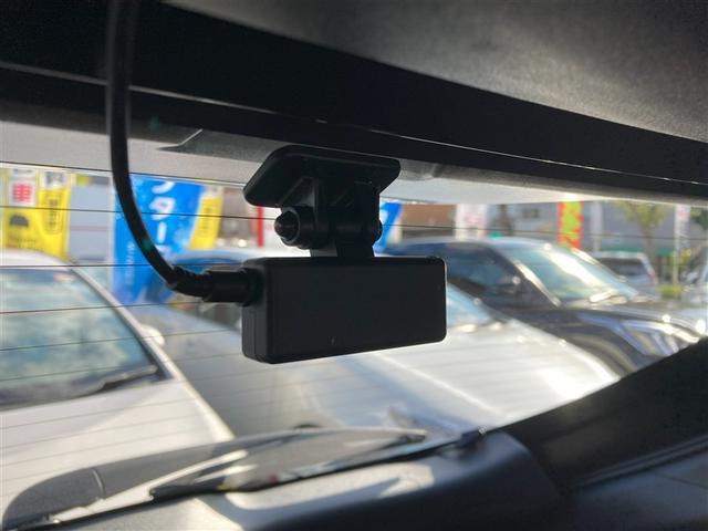 ヤリスクロス ハイブリッドＺ　ドライブレコーダ　インテリジェントキー　アルミホイル　ＬＥＤライト　１オ－ナ－　リアカメラ　クルーズコントロール　整備記録簿　横滑り防止システム　ナビＴＶ　メモリーナビゲーション　電動シ－ト　パワステ（9枚目）