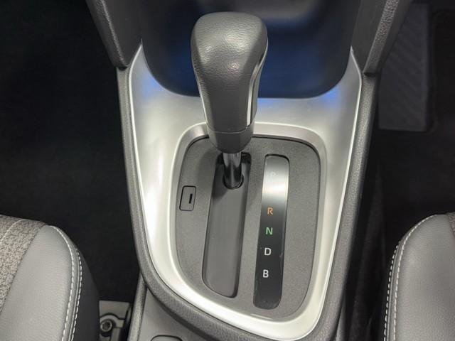 ヤリスクロス ハイブリッドＺ　ドライブレコーダ　インテリジェントキー　アルミホイル　ＬＥＤライト　１オ－ナ－　リアカメラ　クルーズコントロール　整備記録簿　横滑り防止システム　ナビＴＶ　メモリーナビゲーション　電動シ－ト　パワステ（12枚目）