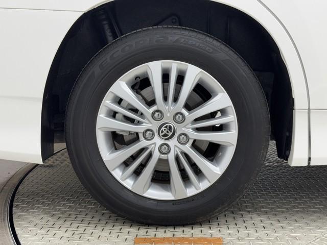 ノア ハイブリッドＳ－Ｇ　両電動ドア　衝突回避ブレーキ　ダブルエアコン　１００Ｖ　イモビ　クルコン　バックガイドモニター　横滑り防止装置　記録簿　ＬＥＤヘッドライト　ドライブレコーダー　キーレス　スマートキー　３列シート（19枚目）