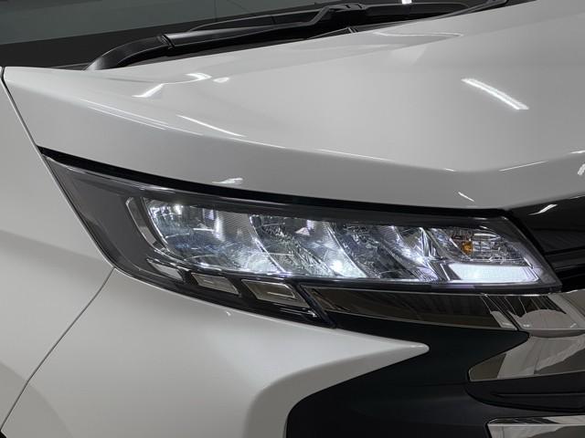 ノア ハイブリッドＳ－Ｇ　両電動ドア　衝突回避ブレーキ　ダブルエアコン　イモビ　クルコン　バックガイドモニター　横滑り防止装置　ＬＥＤヘッドライト　ドライブレコーダー　キーレス　スマートキー　３列シート　ＴＶ　ＥＴＣ　アルミ（17枚目）