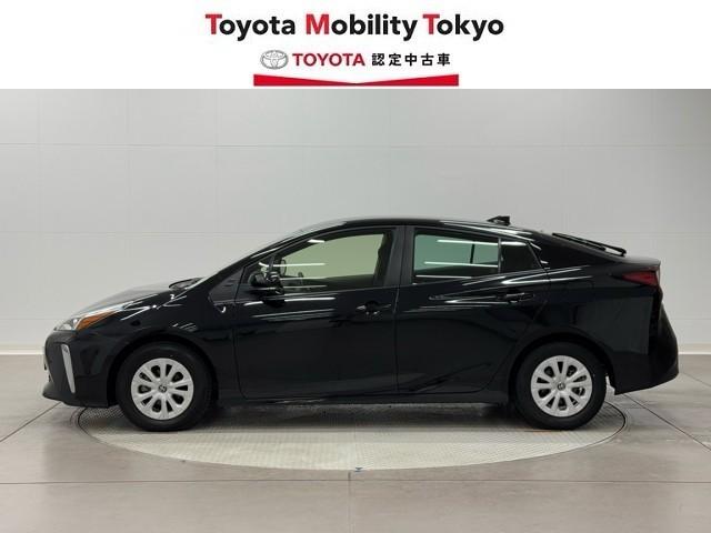 プリウス ＳセーフティプラスＩＩ　ディスプレイオーディオナビ　全周囲モニター　ドライブレコーダー　ＬＥＤライト　スマートキー　ＥＴＣ　純正アルミホイール　クルーズコントロール　クリアランスソナー　パワーウィンドウ　パワーステアリング（3枚目）