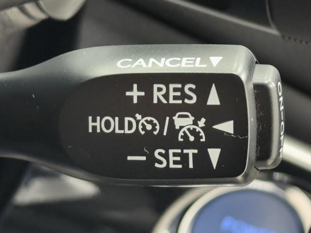 プリウス ＳセーフティプラスＩＩ　ディスプレイオーディオナビ　全周囲モニター　ドライブレコーダー　ＬＥＤライト　スマートキー　ＥＴＣ　純正アルミホイール　クルーズコントロール　クリアランスソナー　パワーウィンドウ　パワーステアリング（9枚目）