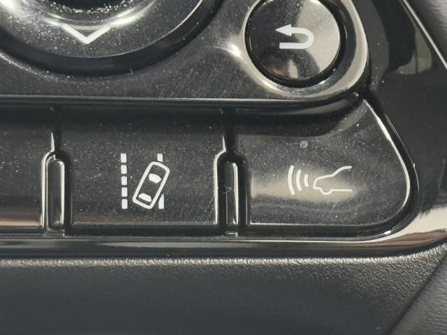 プリウス ＳセーフティプラスＩＩ　ディスプレイオーディオナビ　全周囲モニター　ドライブレコーダー　ＬＥＤライト　スマートキー　ＥＴＣ　純正アルミホイール　クルーズコントロール　クリアランスソナー　パワーウィンドウ　パワーステアリング（10枚目）