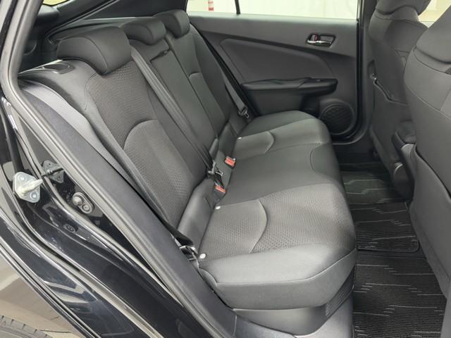 プリウス ＳセーフティプラスＩＩ　ディスプレイオーディオナビ　全周囲モニター　ドライブレコーダー　ＬＥＤライト　スマートキー　ＥＴＣ　純正アルミホイール　クルーズコントロール　クリアランスソナー　パワーウィンドウ　パワーステアリング（15枚目）