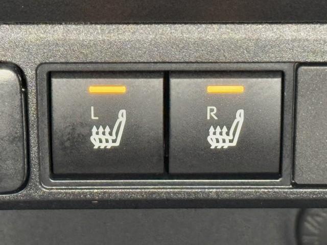 ヤリス ハイブリッドＺ　ＴＳＳ　キーレス　フルセグテレビ　オートエアコン　バックモニター　ＬＥＤライト　クルコン　スマートキー　ＥＴＣ　ワンオーナー　アイドリングストップ　ドライブレコーダー　ＥＳＣ　アルミホイール（14枚目）