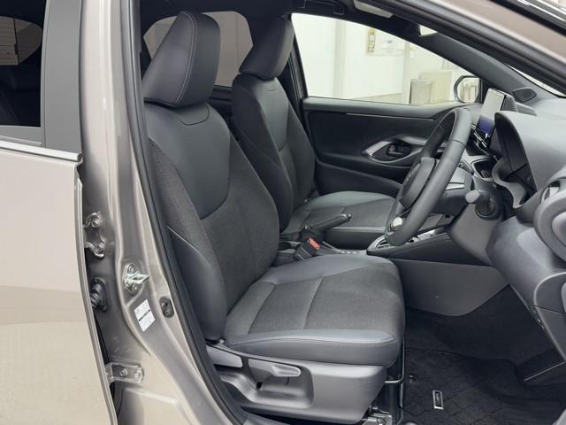 ヤリス ハイブリッドＺ　ＴＳＳ　キーレス　フルセグテレビ　オートエアコン　バックモニター　ＬＥＤライト　クルコン　スマートキー　ＥＴＣ　ワンオーナー　アイドリングストップ　ドライブレコーダー　ＥＳＣ　アルミホイール（15枚目）