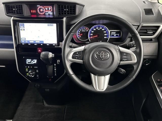 タンク カスタムＧ　プリクラッシュ　リアカメラ　両側自動ドア　クルコン　ＬＥＤ　横滑り防止　点検記録簿　ＤＶＤ　ドライブレコーダー　ナビＴＶ　スマートキー　アルミ　キーフリーシステム　ＥＴＣ付き　オートエアコン　ＡＢＳ（4枚目）