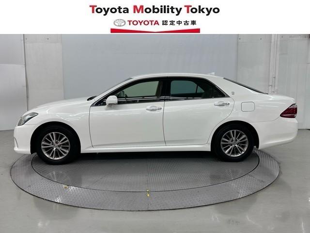 クラウン ２．５ロイヤルサルーン　プレミアムエディション　１オーナー車　Ｂカメラ　フルセグ地デジＴＶ　パワーシート　点検記録簿　キーフリー　スマートキー　クルーズコントロール　ＥＴＣ　アルミホイール　運転席エアバッグ　ＡＡＣ　盗難防止システム　ＨＤＤナビ（3枚目）