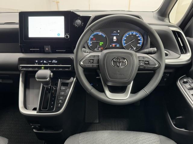 ノア ハイブリッドＳ－Ｇ　両電動ドア　衝突回避ブレーキ　ダブルエアコン　イモビ　クルコン　バックガイドモニター　横滑り防止装置　ＬＥＤヘッドライト　ドライブレコーダー　キーレス　スマートキー　３列シート　アイドリングストップ（4枚目）