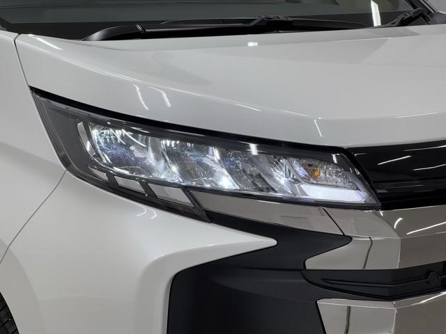 ノア ハイブリッドＳ－Ｇ　両電動ドア　衝突回避ブレーキ　ダブルエアコン　イモビ　クルコン　バックガイドモニター　横滑り防止装置　ＬＥＤヘッドライト　ドライブレコーダー　キーレス　スマートキー　３列シート　アイドリングストップ（17枚目）