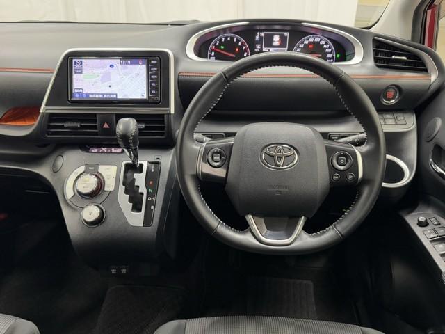 シエンタ ファンベースＧ　バックモニタ－　イモビ　パワステ　ＬＥＤライト　アイスト　デュアルエアバッグ　記録簿有　横滑り防止装置　エアバッグ　ドライブレコーダー　オートエアコン　パワーウィンドウ　ＡＢＳ　スマートキー　ＥＴＣ（4枚目）