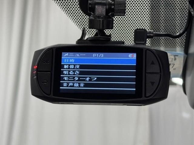 シエンタ ファンベースＧ　バックモニタ－　イモビ　パワステ　ＬＥＤライト　アイスト　デュアルエアバッグ　記録簿有　横滑り防止装置　エアバッグ　ドライブレコーダー　オートエアコン　パワーウィンドウ　ＡＢＳ　スマートキー　ＥＴＣ（10枚目）
