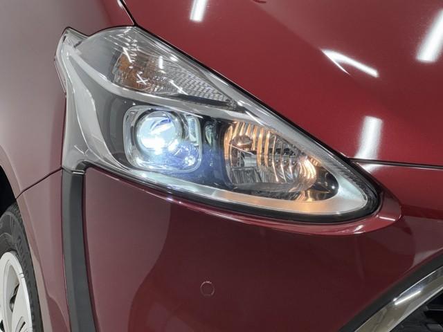シエンタ ファンベースＧ　バックモニタ－　イモビ　パワステ　ＬＥＤライト　アイスト　デュアルエアバッグ　記録簿有　横滑り防止装置　エアバッグ　ドライブレコーダー　オートエアコン　パワーウィンドウ　ＡＢＳ　スマートキー　ＥＴＣ（18枚目）