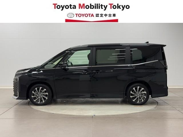 ヴォクシー ハイブリッドＳ－Ｚ　パワーウィンドウ　ＤＶＤ再生機能　インテリキー　横滑防止装置　地デジＴＶ　アクティブクルーズコントロール　フルオートエアコン　リアカメラ　エアバッグ　ＡＢＳ　１００Ｖ充電　ナビＴＶ　ＷＡＣ　キーレス（3枚目）