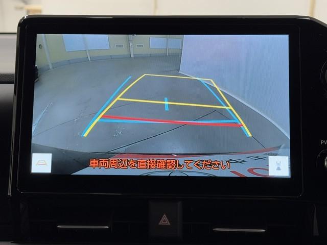 ヴォクシー ハイブリッドＳ－Ｚ　パワーウィンドウ　ＤＶＤ再生機能　インテリキー　横滑防止装置　地デジＴＶ　アクティブクルーズコントロール　フルオートエアコン　リアカメラ　エアバッグ　ＡＢＳ　１００Ｖ充電　ナビＴＶ　ＷＡＣ　キーレス（6枚目）