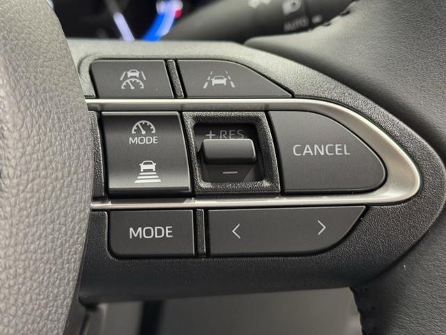 ヴォクシー ハイブリッドＳ－Ｚ　パワーウィンドウ　ＤＶＤ再生機能　インテリキー　横滑防止装置　地デジＴＶ　アクティブクルーズコントロール　フルオートエアコン　リアカメラ　エアバッグ　ＡＢＳ　１００Ｖ充電　ナビＴＶ　ＷＡＣ　キーレス（11枚目）