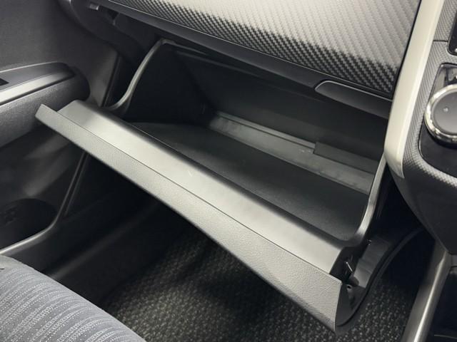 カローラフィールダー 1.5G エアロツアラー ワンセグTV メンテナンスノート ワンオーナー車 キーレス スマキー アイドリングストップ ナビ&TV パワステ パワーウインドウ WSRS アルミ付き AUX ABS DVD再生 AAC エアバッグ(9枚目)