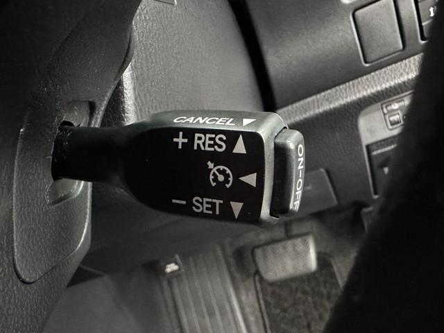 ノア Ｘ　ブレーキサポート　イモビライザー　アイドリングストッ　メンテナンスノート　ＡＵＸ　デュアルエアコン　ワンオーナー車　クルーズＣ　バックモニタ－　ＬＥＤランプ　スマートキ　オートエアコン　ＥＳＣ　３列（14枚目）