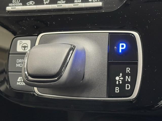 アクア X 踏み間違い防止 100V イモビ ナビ&TV ドライブレコーダー フルセグ 点検記録簿 LEDヘッドライト スマートキー 横滑り防止機能 キーレスエントリー アルミホイール オートクルーズ ETC(11枚目)