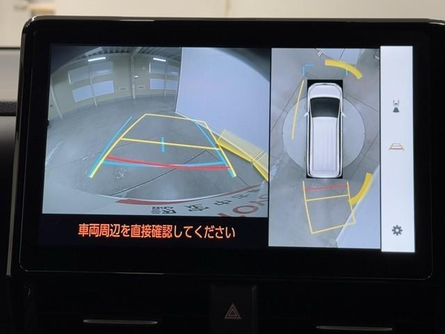 �p�m���~�b�N�r���[���j�^�[�V�X�e�����t���Ă���̂ŎԂ̏ォ�猩���f�����m�F�ł��܂���B�@��ڂŎԗ����ӂ̏����m�F�ł��܂����A���ڈ��S�����m�F�������B